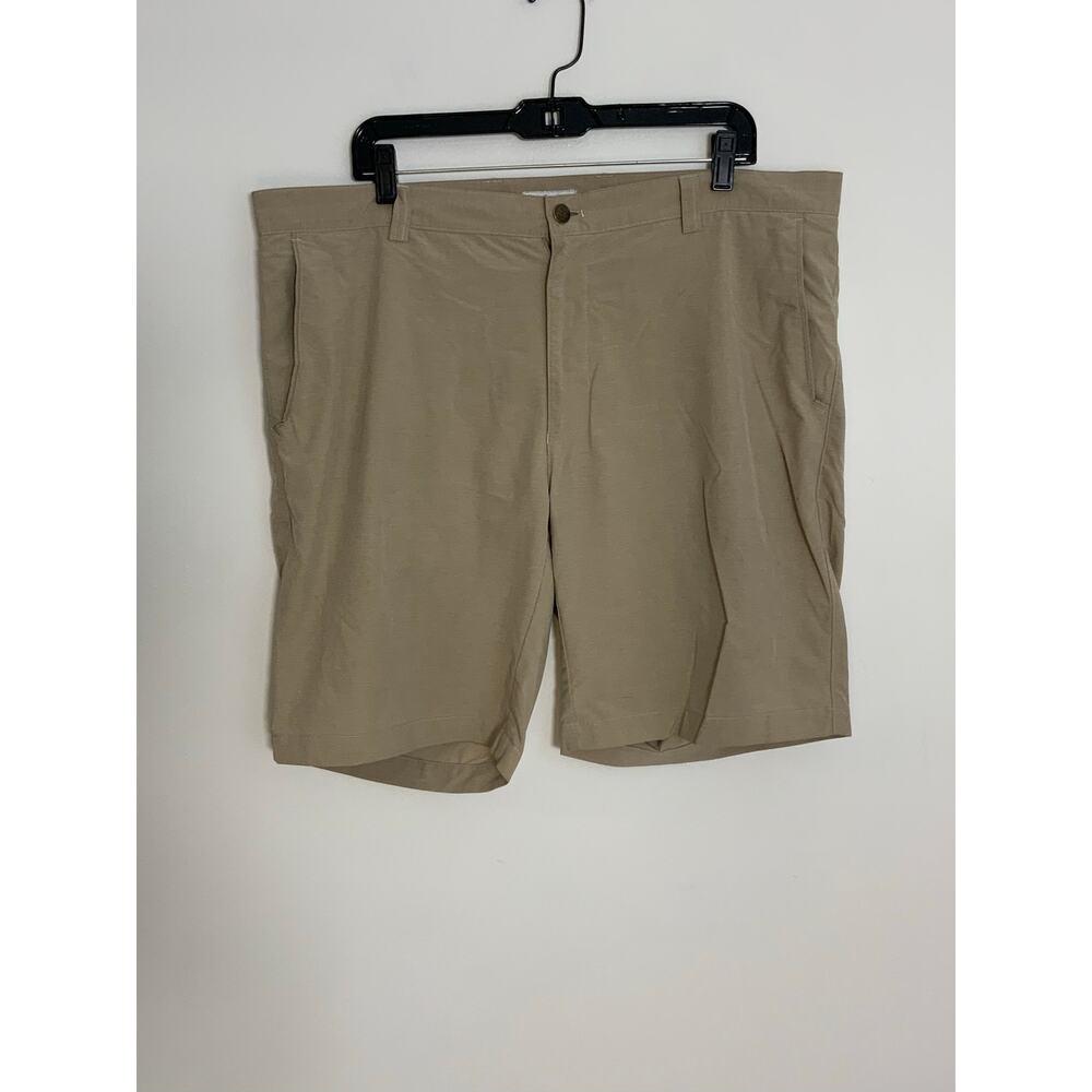 Peter Millar Performance Khaki shorts size 38